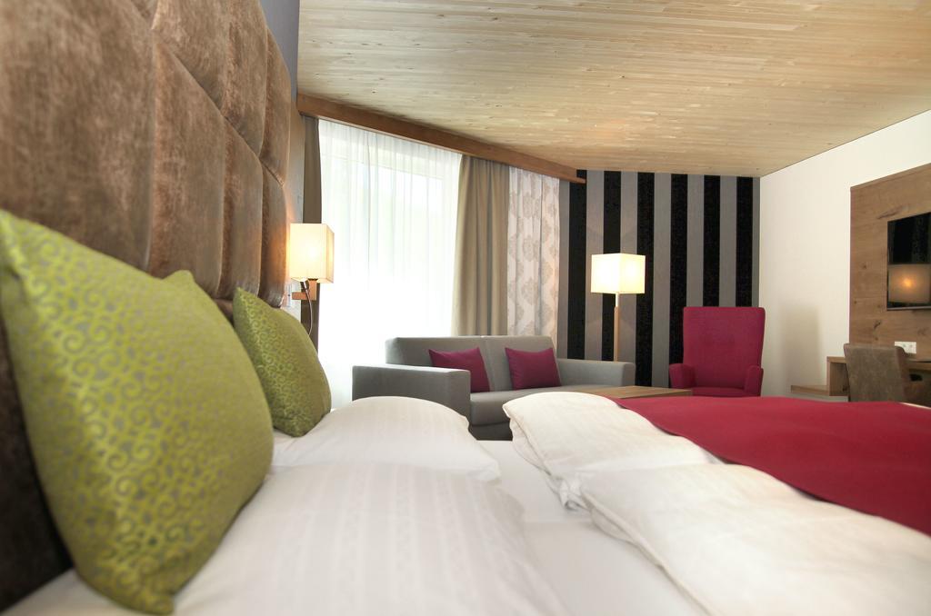 Hotel Krone Langenegg エクステリア 写真